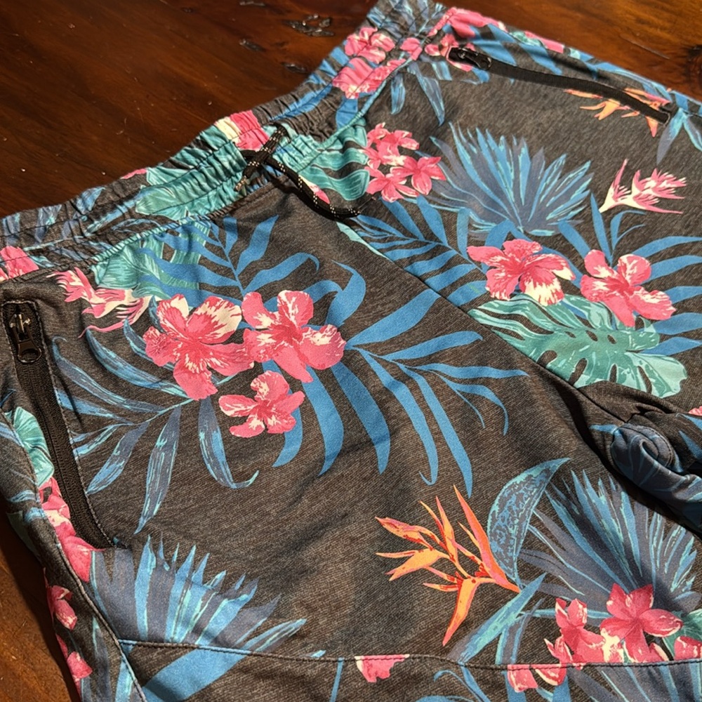 MATIX TROPICAL SHORTS🔥 - Picture 3 of 9